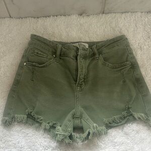 Casual Olive Green Frayed Hem Jean Shorts
